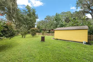 1251 Cr 436, Lake Panasoffkee, FL 33538 - Photo 35