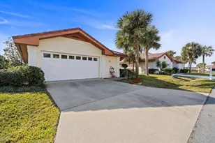 7 San Pedro Ct, Palm Coast, FL 32137 - Photo 1