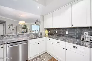 231 Riverside Dr, Daytona Beach, FL 32117 - Photo 17