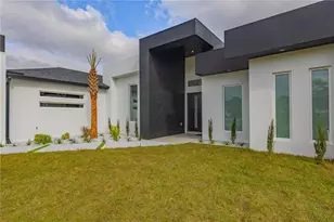 9 Edison Ln, Palm Coast, FL 32164 - Photo 3