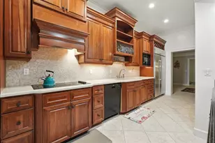 360 John Anderson Dr, Ormond Beach, FL 32176 - Photo 27