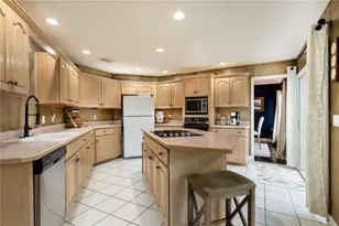 14 Lake Pl, Palm Coast, FL 32137 - Photo 7