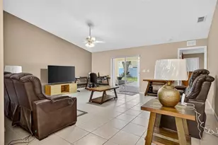 8 Fawn Ln, Palm Coast, FL 32137 - Photo 17