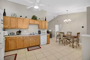 8 Fawn Ln, Palm Coast, FL 32137 - Photo 9