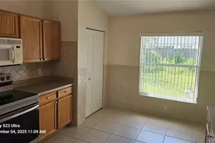 33 Fenwick Ln, Palm Coast, FL 32137 - Photo 7