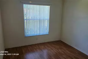 33 Fenwick Ln, Palm Coast, FL 32137 - Photo 9