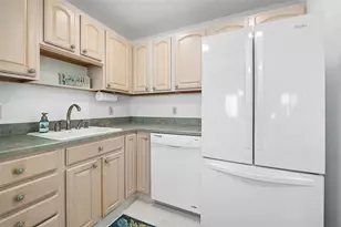 925 N Halifax Ave, Daytona Beach, FL 32118 - Photo 5