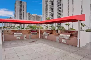 3675 N Country Club Dr, Miami, FL 33180 - Photo 37