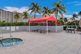 3675 N Country Club Dr, Miami, FL 33180 - Photo 35