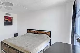 3675 N Country Club Dr, Miami, FL 33180 - Photo 9