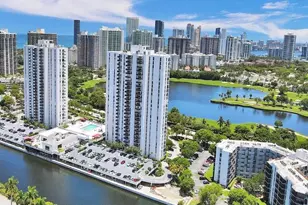 3675 N Country Club Dr, Miami, FL 33180 - Photo 39