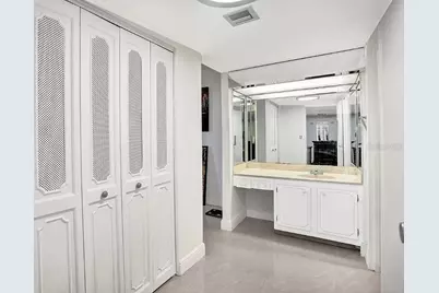 3675 N Country Club Drive #2110, Miami, FL 33180 - Photo 27