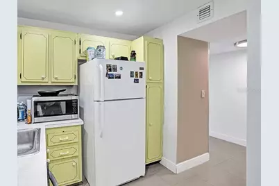 3675 N Country Club Drive #2110, Miami, FL 33180 - Photo 29