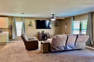 18 Pacific Dr, Palm Coast, FL 32164 - Photo 17