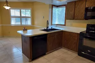 20 Mid Oaks Cir, Palm Coast, FL 32137 - Photo 3