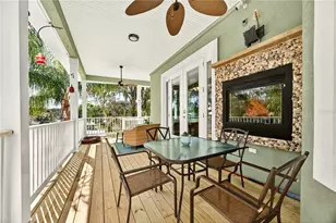 301 Saratoga Dr, Satsuma, FL 32189 - Photo 9