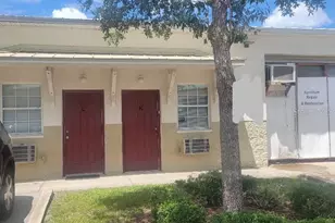 15 Hargrove Ln, Palm Coast, FL 32137 - Photo 1