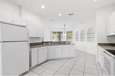 29 E Diamond Drive, Palm Coast, FL 32137 - Photo 9