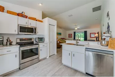 49 Felshire Lane, Palm Coast, FL 32137 - Photo 17