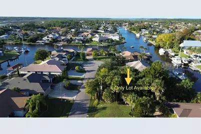 4 Crow Court, Palm Coast, FL 32137 - Photo 1