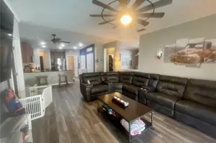 25227 Chipshot Ct, Sorrento, FL 32776 - Photo 5