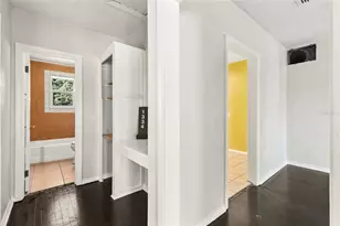 1334 NE 1st Ave, Gainesville, FL 32641 - Photo 11