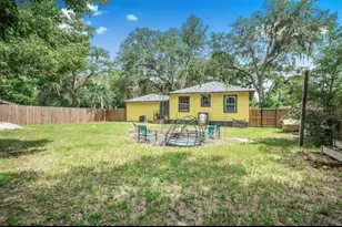 1334 NE 1st Ave, Gainesville, FL 32641 - Photo 3