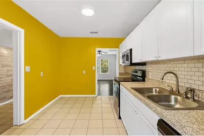 1334 NE 1st Avenue, Gainesville, FL 32641 - Photo 15