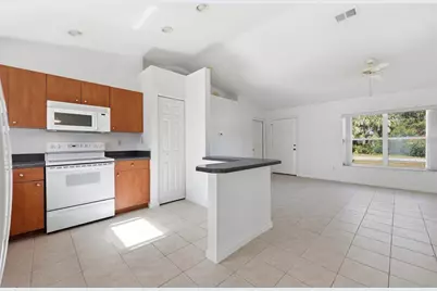 24 Raemond Lane, Palm Coast, FL 32164 - Photo 11