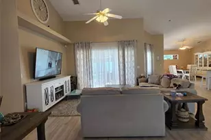 8 Bannerwood Ln, Palm Coast, FL 32137 - Photo 7