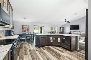 28 Biscay Ln, Palm Coast, FL 32137 - Photo 9