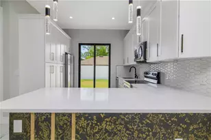 20 Pine Hill Ln, Palm Coast, FL 32164 - Photo 9