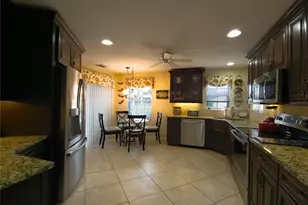 19 San Rafael Ct, Palm Coast, FL 32137 - Photo 11