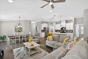 140 Crepe Myrtle Ct, Palm Coast, FL 32164 - Photo 3