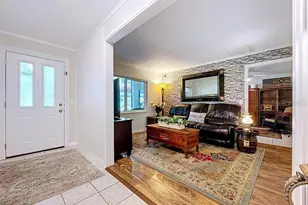 37224 Price Dr, Zephyrhills, FL 33541 - Photo 9