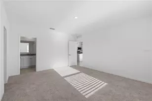 8 Bannbury Ln, Palm Coast, FL 32137 - Photo 17