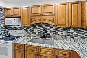 925 N Halifax Ave, Daytona Beach, FL 32118 - Photo 7