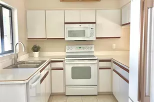 17 Fenwick Ln, Palm Coast, FL 32137 - Photo 9