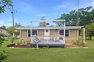 11455 SE Hwy 464C, Ocklawaha, FL 32179 - Photo 3