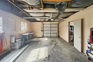 11455 SE Hwy 464C, Ocklawaha, FL 32179 - Photo 35