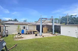 11455 SE Hwy 464C, Ocklawaha, FL 32179 - Photo 25