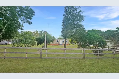 11455 SE Highway 464C, Ocklawaha, FL 32179 - Photo 1