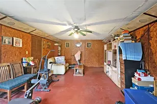11455 SE Hwy 464C, Ocklawaha, FL 32179 - Photo 37