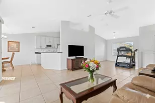 14 Lamoyne Ln, Palm Coast, FL 32137 - Photo 9