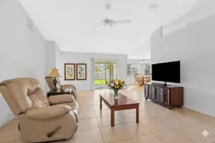 14 Lamoyne Ln, Palm Coast, FL 32137 - Photo 11