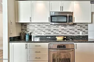 231 Riverside Dr, Daytona Beach, FL 32117 - Photo 5