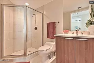 231 Riverside Dr, Daytona Beach, FL 32117 - Photo 15