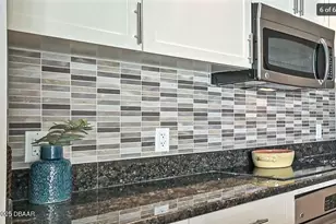 231 Riverside Dr, Daytona Beach, FL 32117 - Photo 7