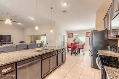 11 Robin Place, Palm Coast, FL 32164 - Photo 9