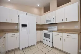 8 Regency Dr, Palm Coast, FL 32164 - Photo 11